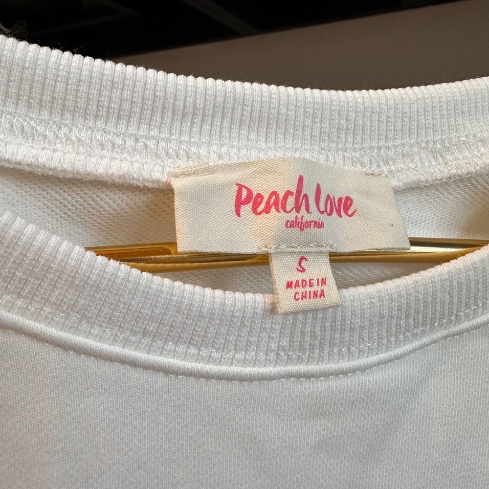 LIKE NEW Cropped Sweatshirt with XOXO Sequin Patch Detail - Picture 4 of 5